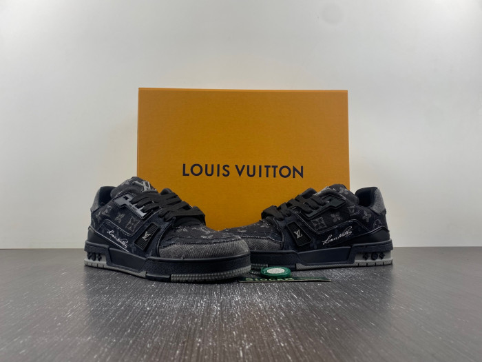 L1VV TRAINER