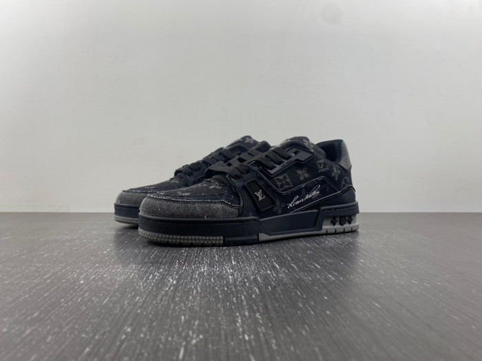 L1VV TRAINER