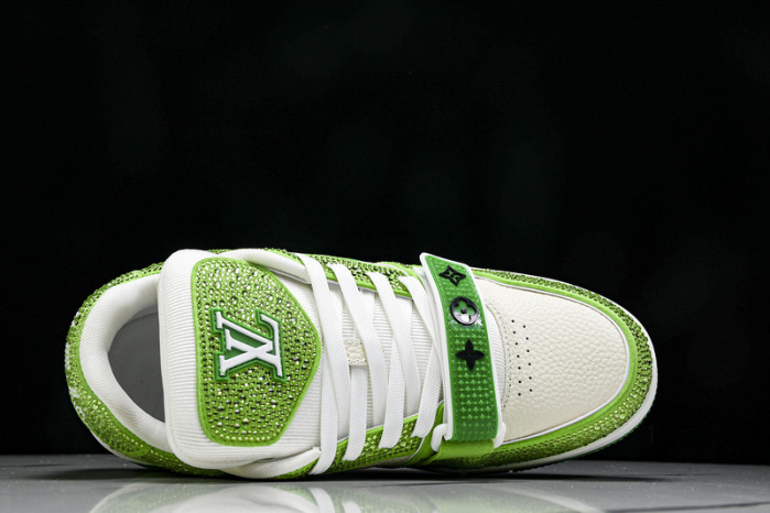 L1VV TRAINER