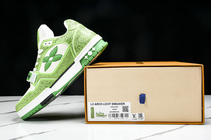 L1VV TRAINER