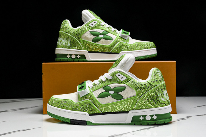 L1VV TRAINER
