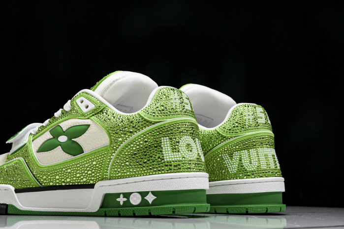 L1VV TRAINER