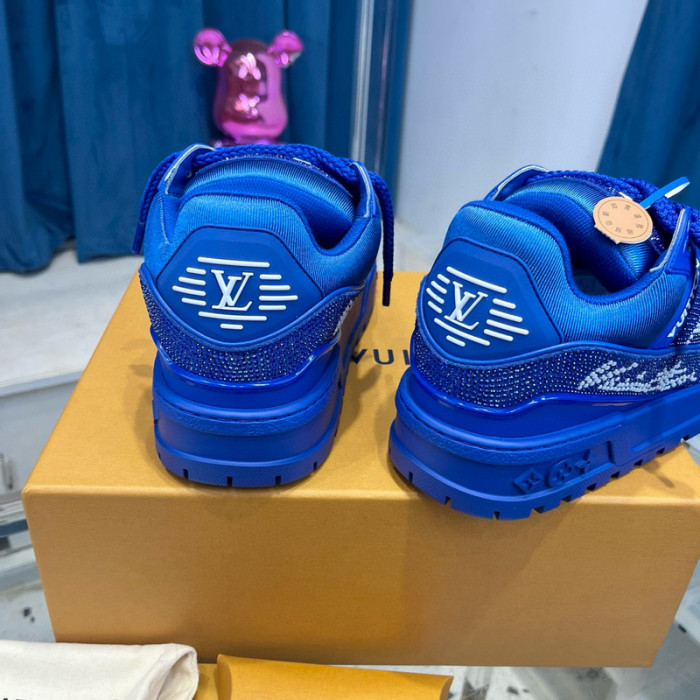 L1VV TRAINER