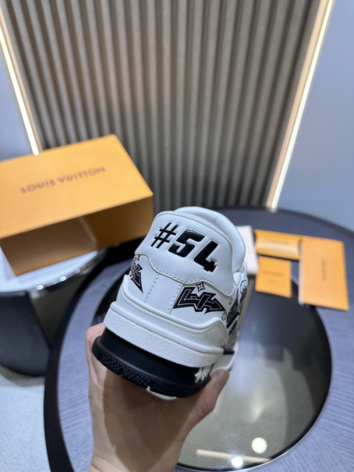 L1VV TRAINER