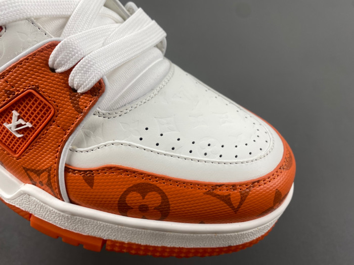 L1VV TRAINER