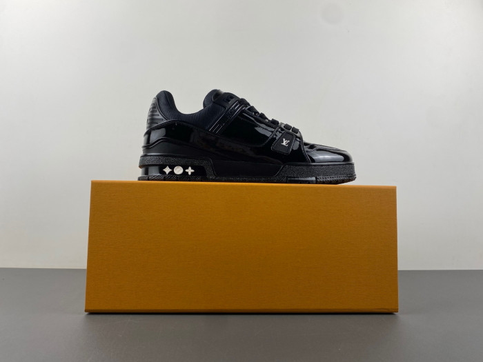 L1VV TRAINER