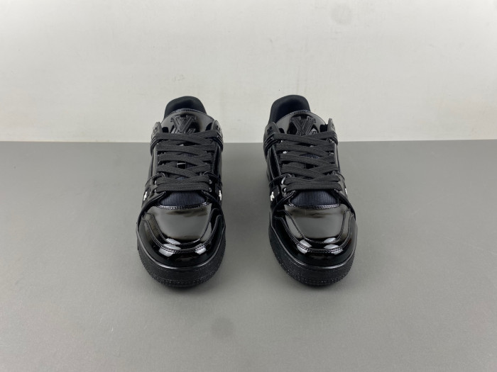 L1VV TRAINER
