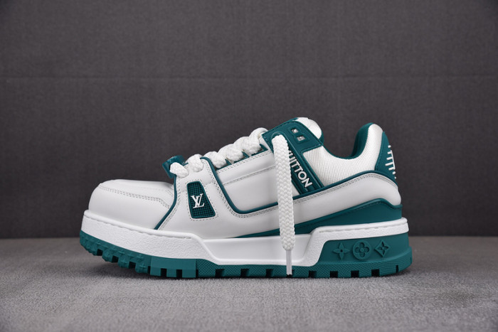L1VV TRAINER