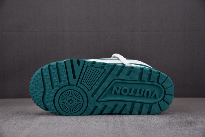 L1VV TRAINER