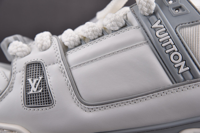 L1VV TRAINER
