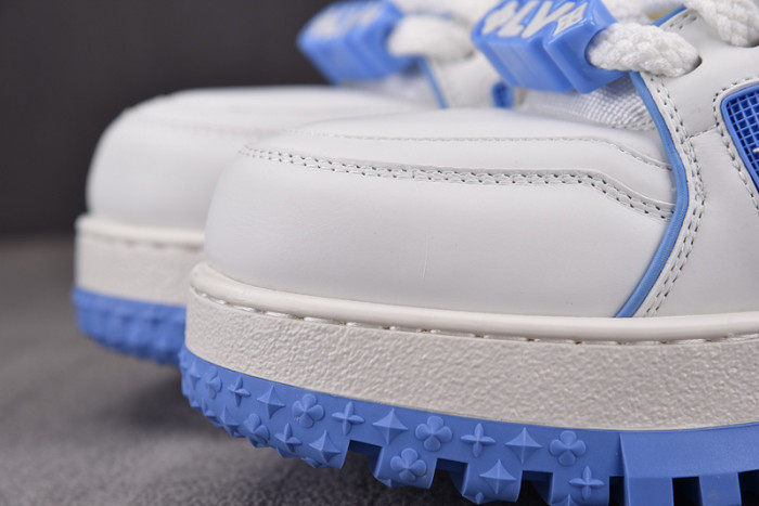 L1VV TRAINER