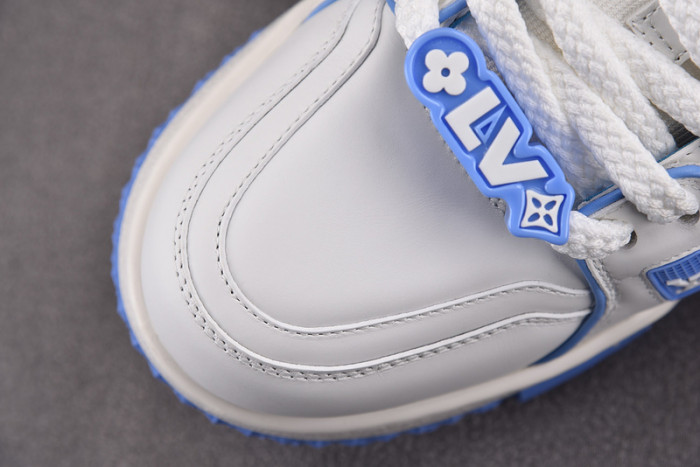 L1VV TRAINER
