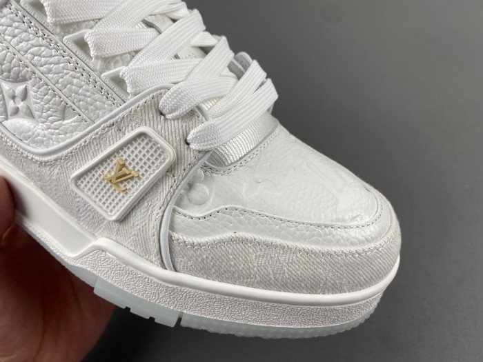 L1VV TRAINER
