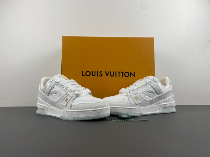 L1VV TRAINER
