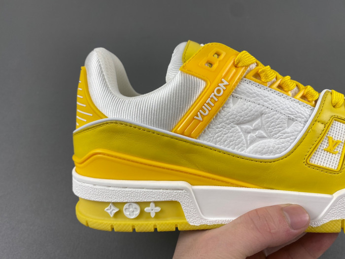 L1VV TRAINER
