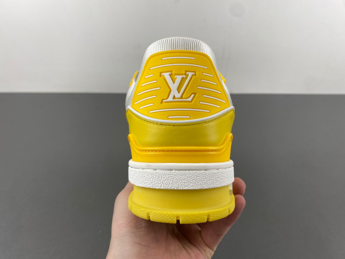 L1VV TRAINER