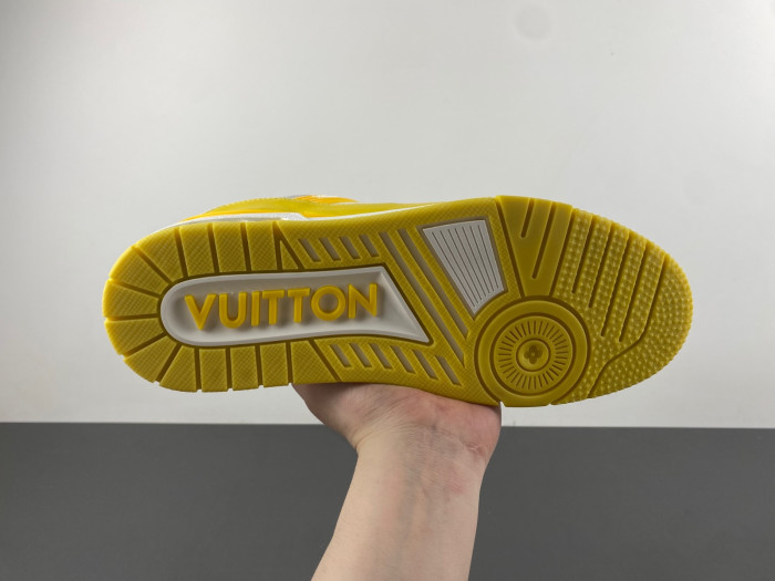L1VV TRAINER