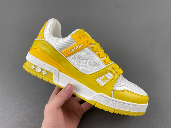 L1VV TRAINER