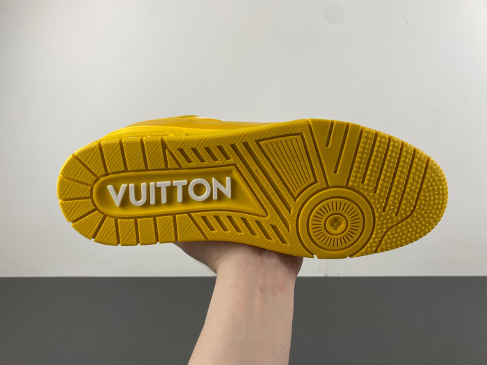 L1VV TRAINER