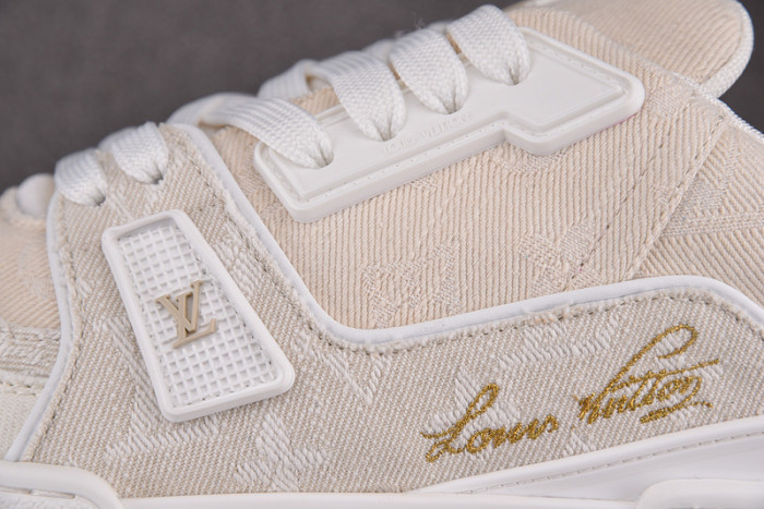 L1VV TRAINER