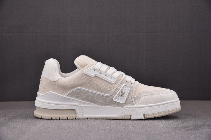 L1VV TRAINER