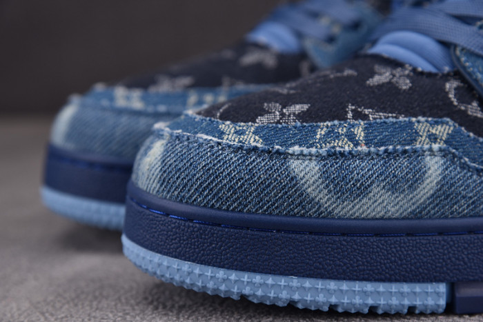 L1VV TRAINER
