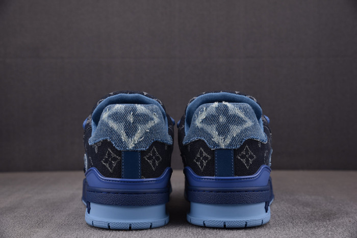 L1VV TRAINER