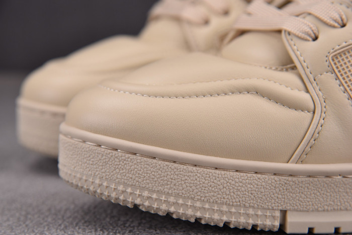 L1VV TRAINER