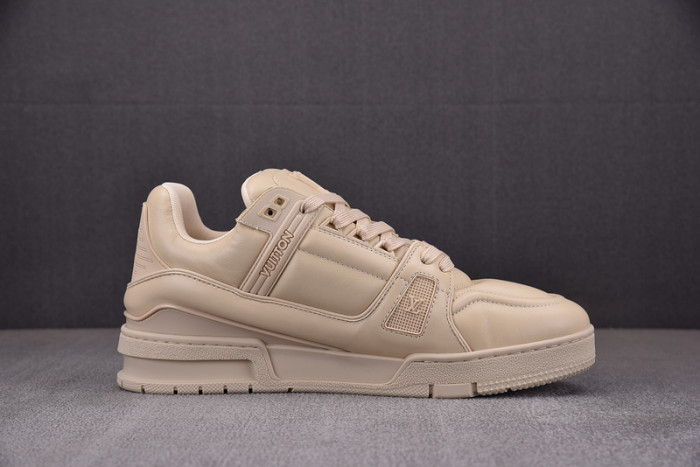 L1VV TRAINER