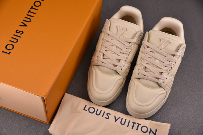 L1VV TRAINER