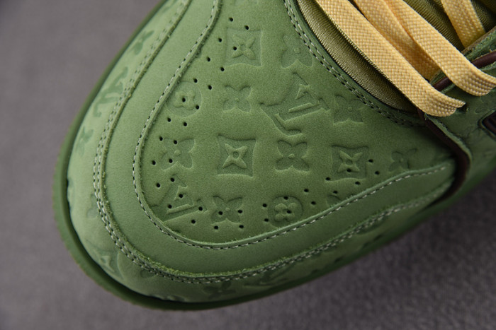 L1VV TRAINER