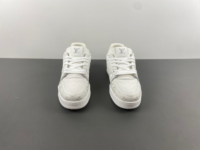 L1VV TRAINER