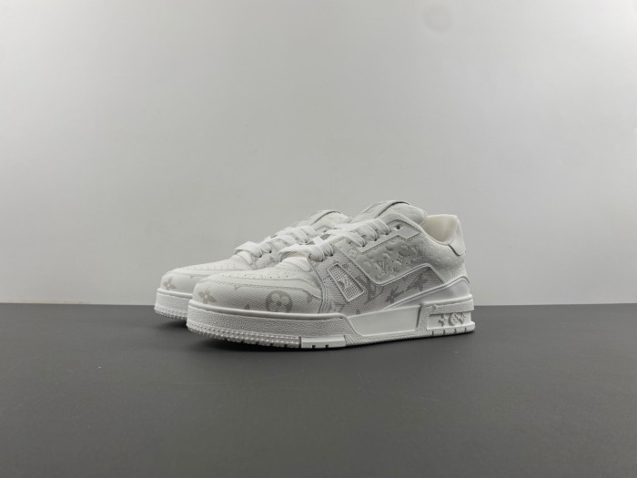 L1VV TRAINER