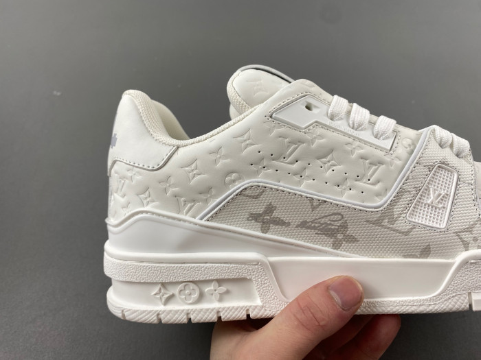 L1VV TRAINER