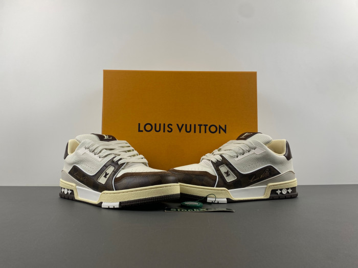 L1VV TRAINER