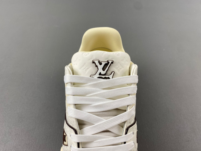 L1VV TRAINER