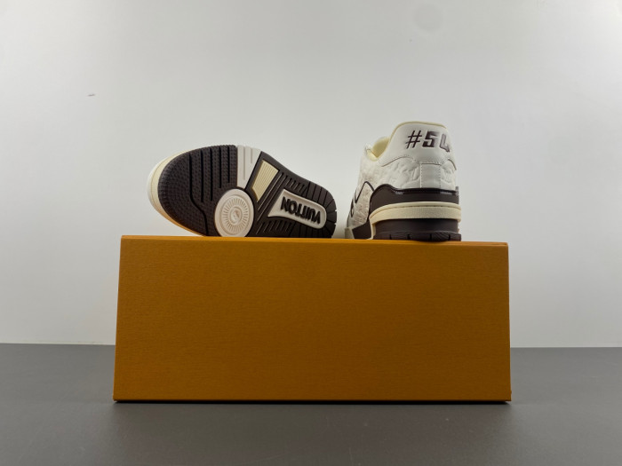 L1VV TRAINER