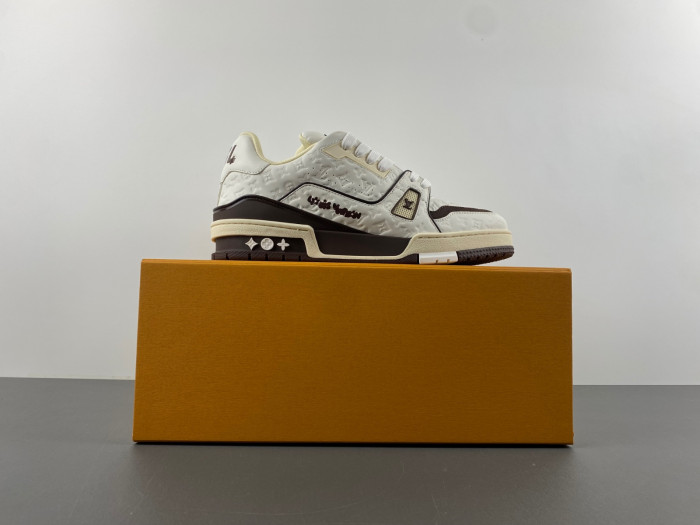 L1VV TRAINER