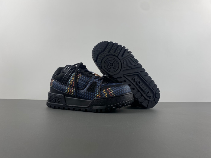 L1VV TRAINER
