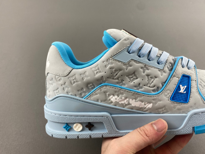 L1VV TRAINER