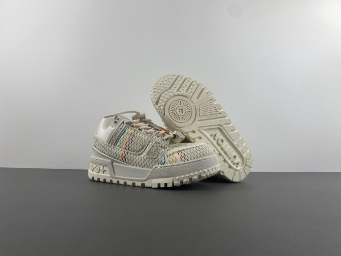 L1VV TRAINER