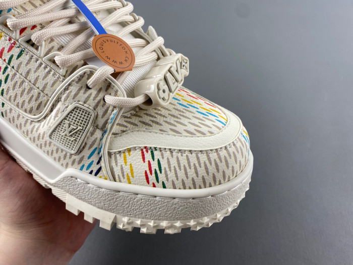 L1VV TRAINER