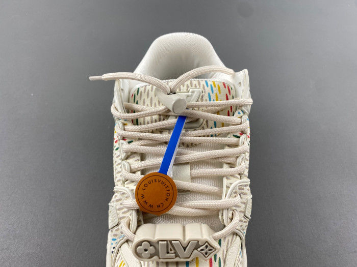L1VV TRAINER