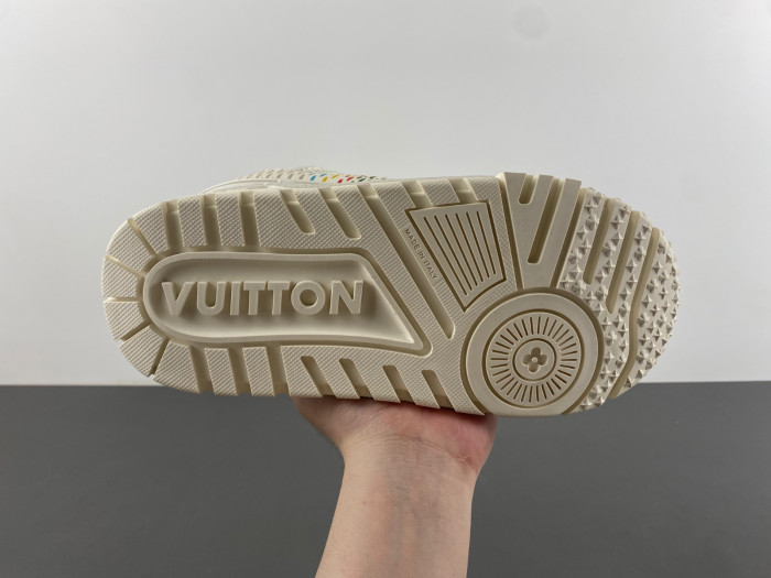 L1VV TRAINER