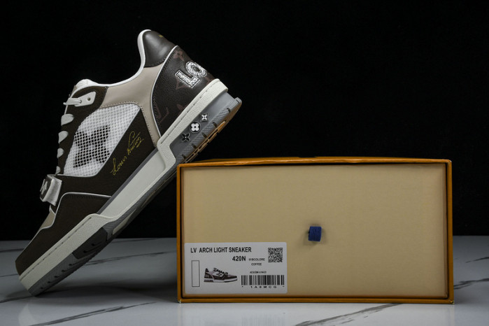 L1VV TRAINER