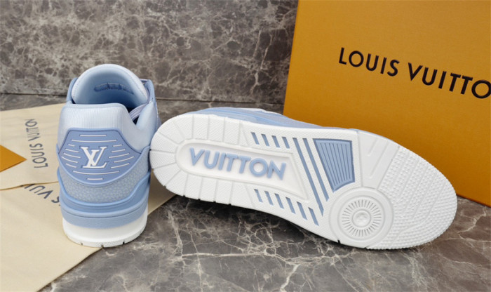 L1VV TRAINER