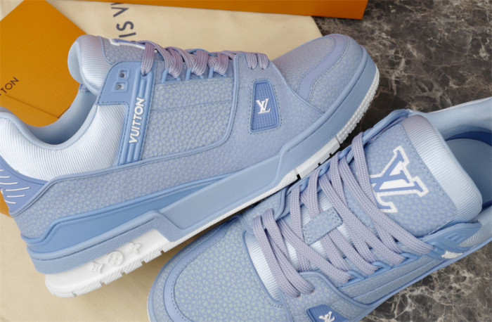 L1VV TRAINER