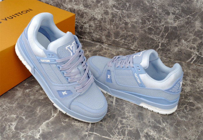 L1VV TRAINER