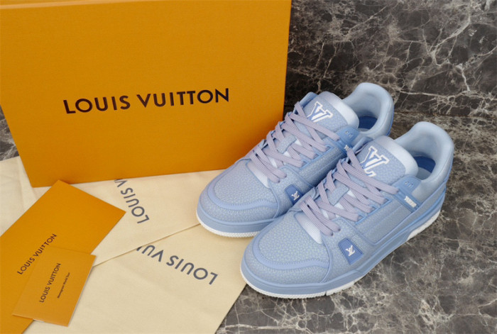 L1VV TRAINER