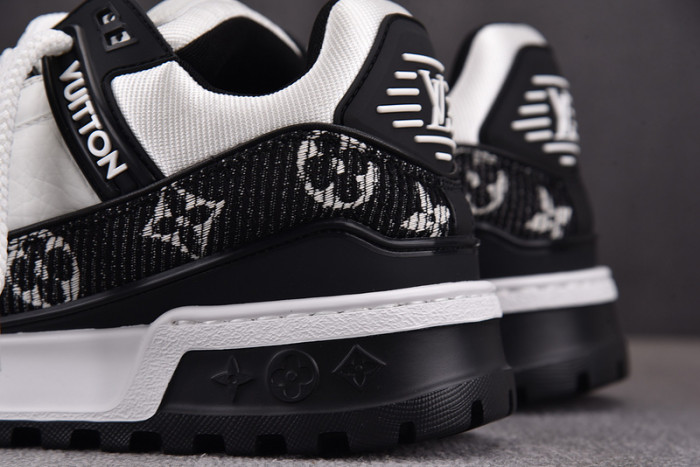 L1VV TRAINER